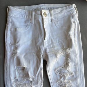 American Eagle Stretch White Distressed Jegging